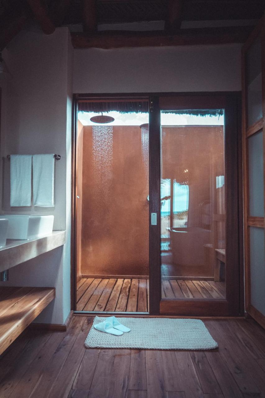 Eclectic Beach Retreat Cabo Nhamua Exterior photo